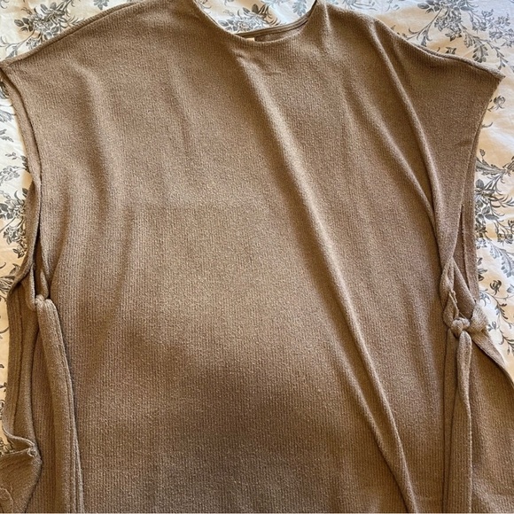 Beige H&M sweater vest - Picture 3 of 5